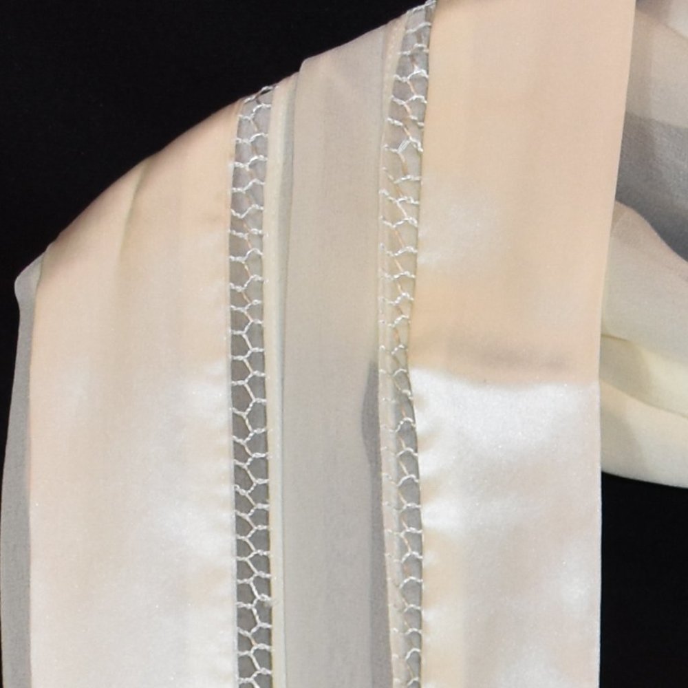 Charter Club Women's 100% Silk Scraf NWT - Picture 5 of 10